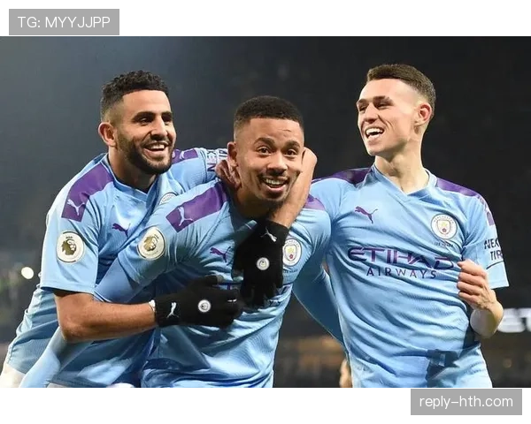 英超巅峰对决：曼城利物浦争霸战引关注